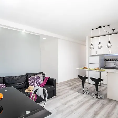 Apartment In Americas *